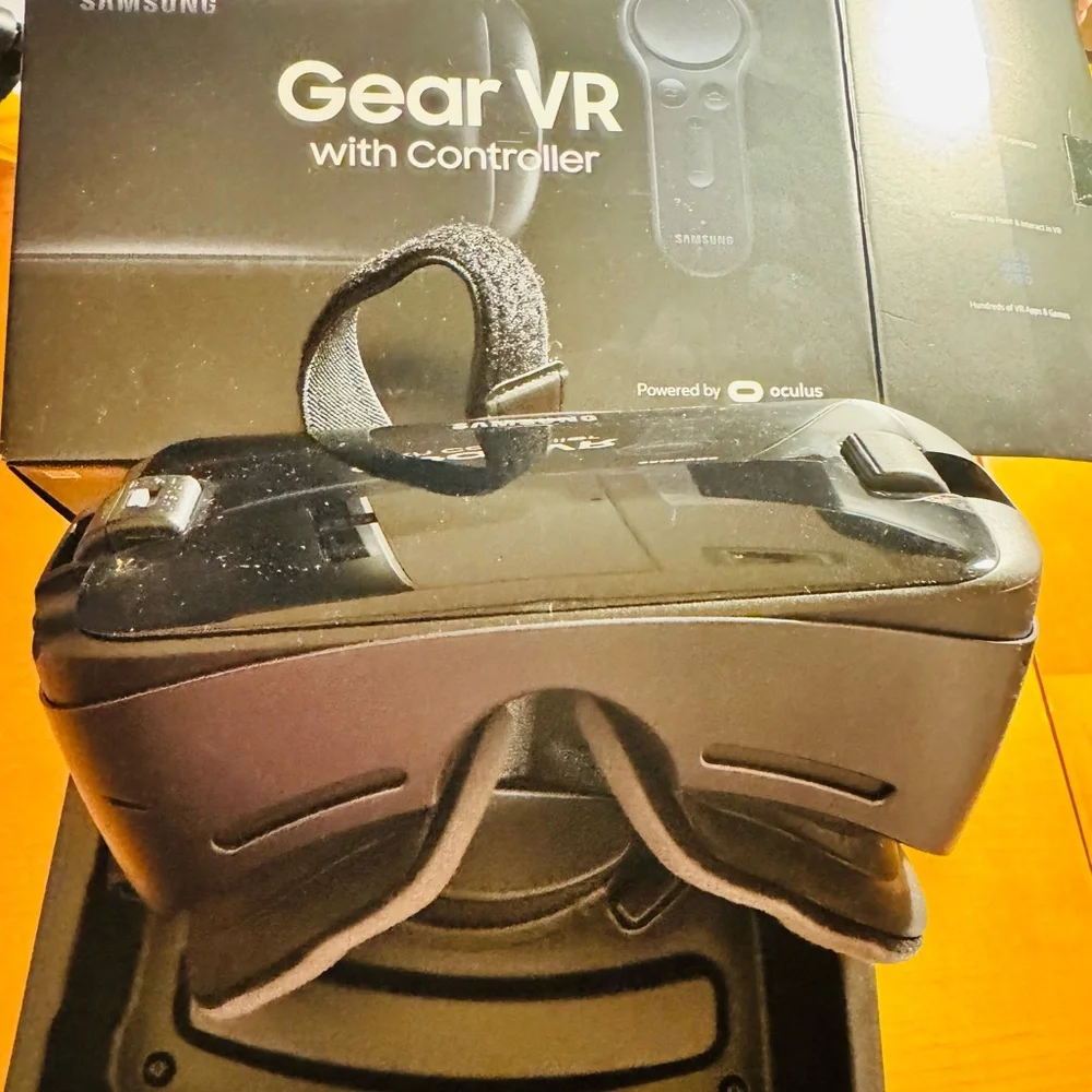 Samsung Gear VR with Controller